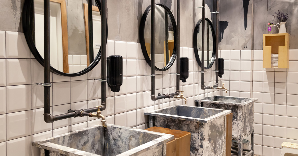 Industrial chic bathroom trends