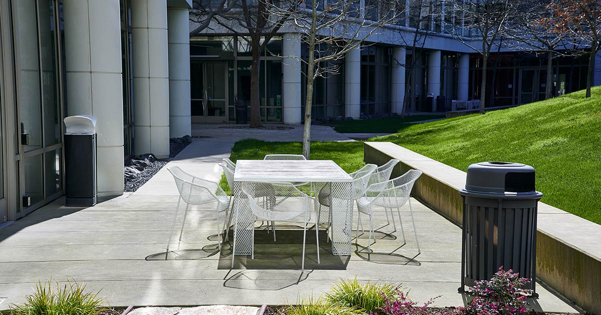 Outdoor office space layouts